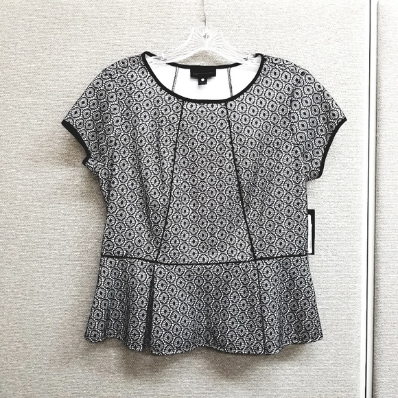 Worthington Tops - Worthington peplum petite top NWT